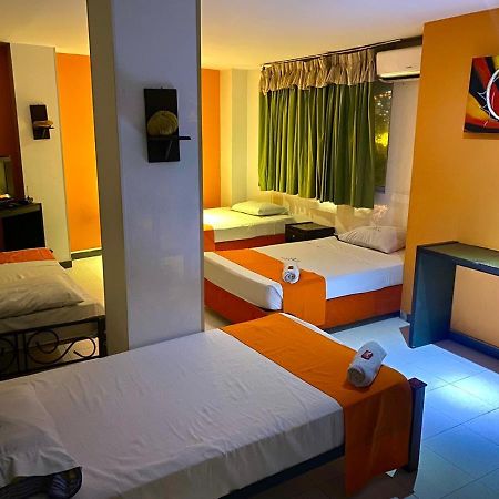 Hotel Santelmo Кали Екстериор снимка