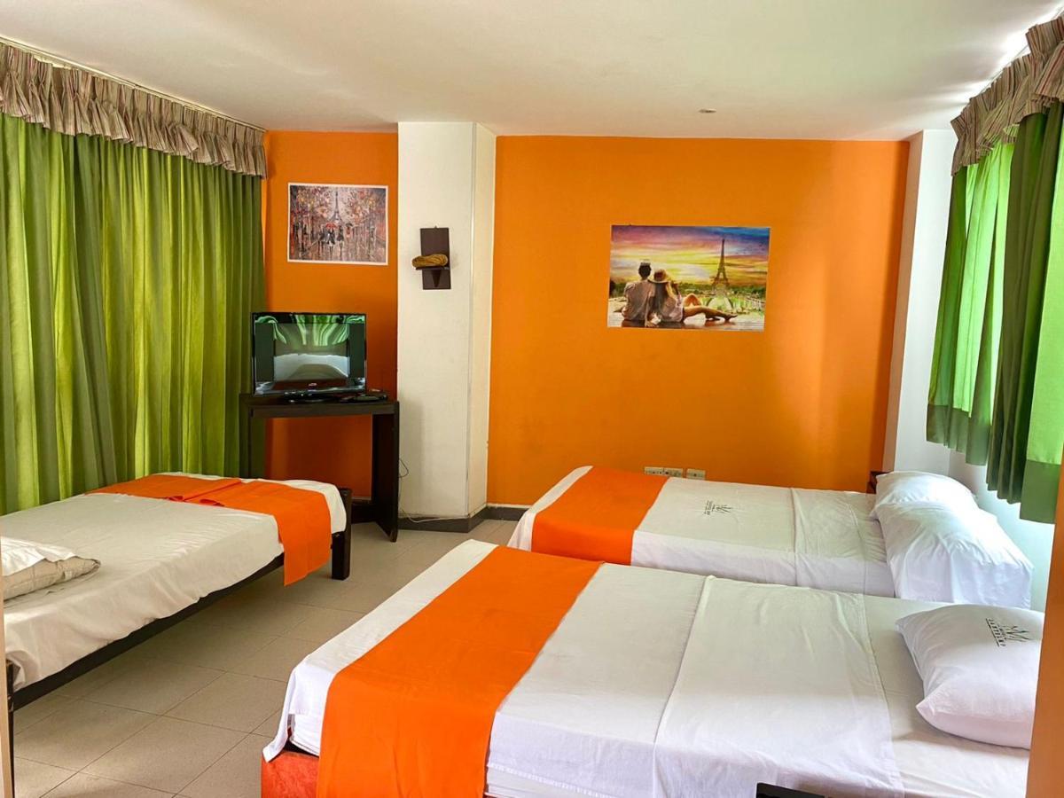 Hotel Santelmo Кали Екстериор снимка