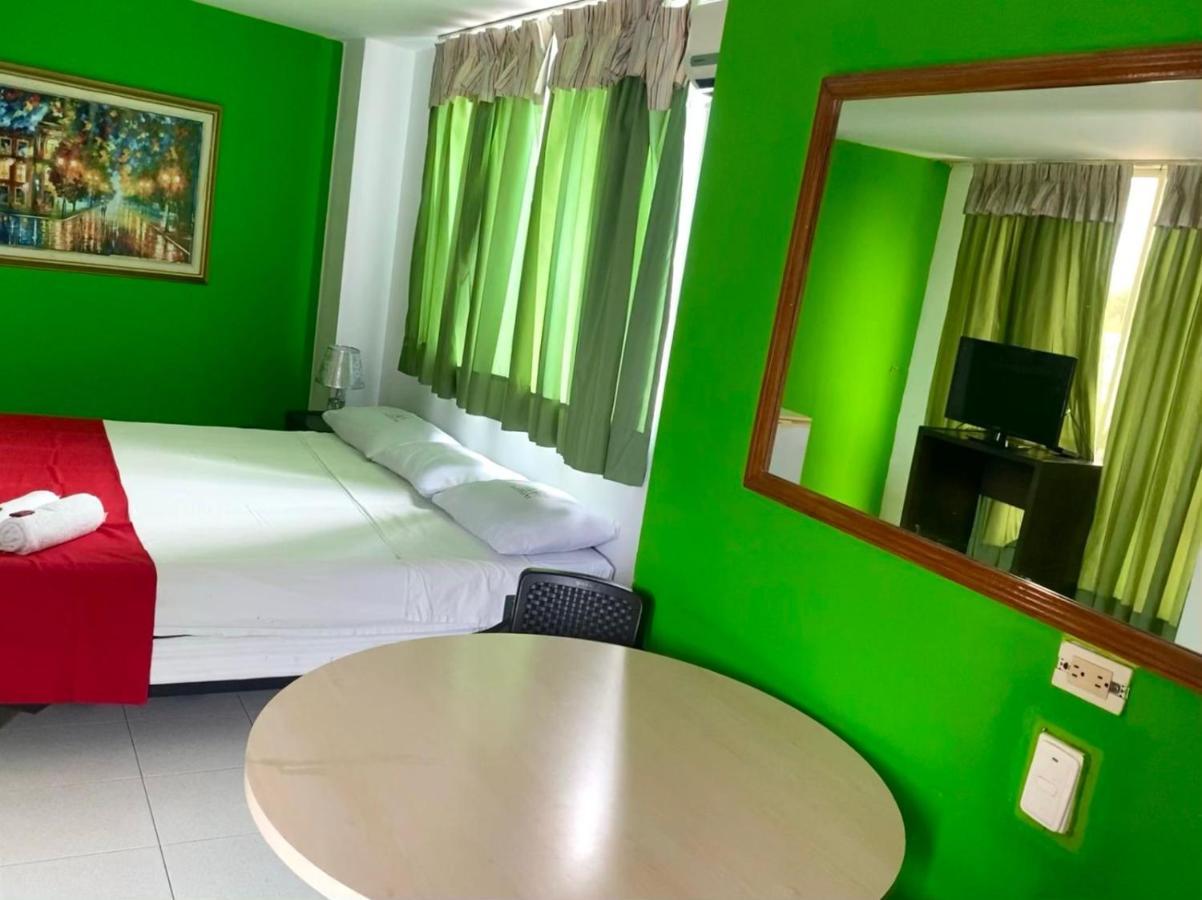 Hotel Santelmo Кали Екстериор снимка