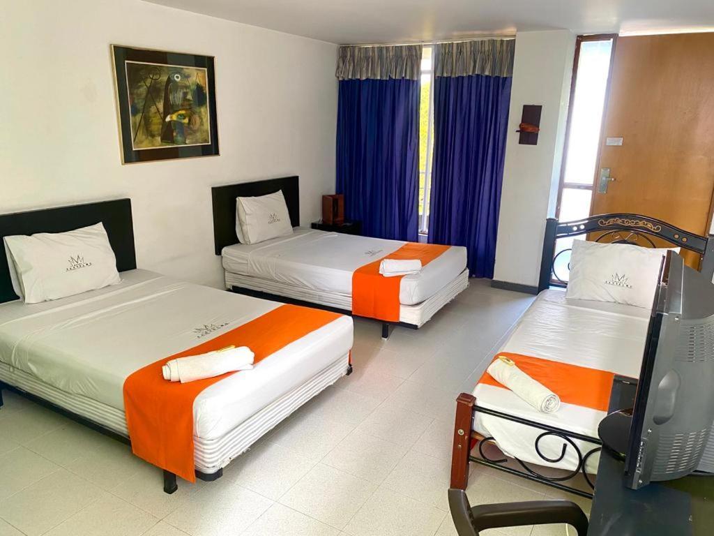 Hotel Santelmo Кали Екстериор снимка
