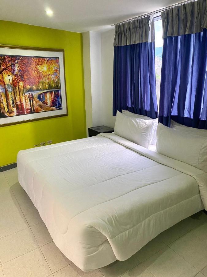 Hotel Santelmo Кали Екстериор снимка
